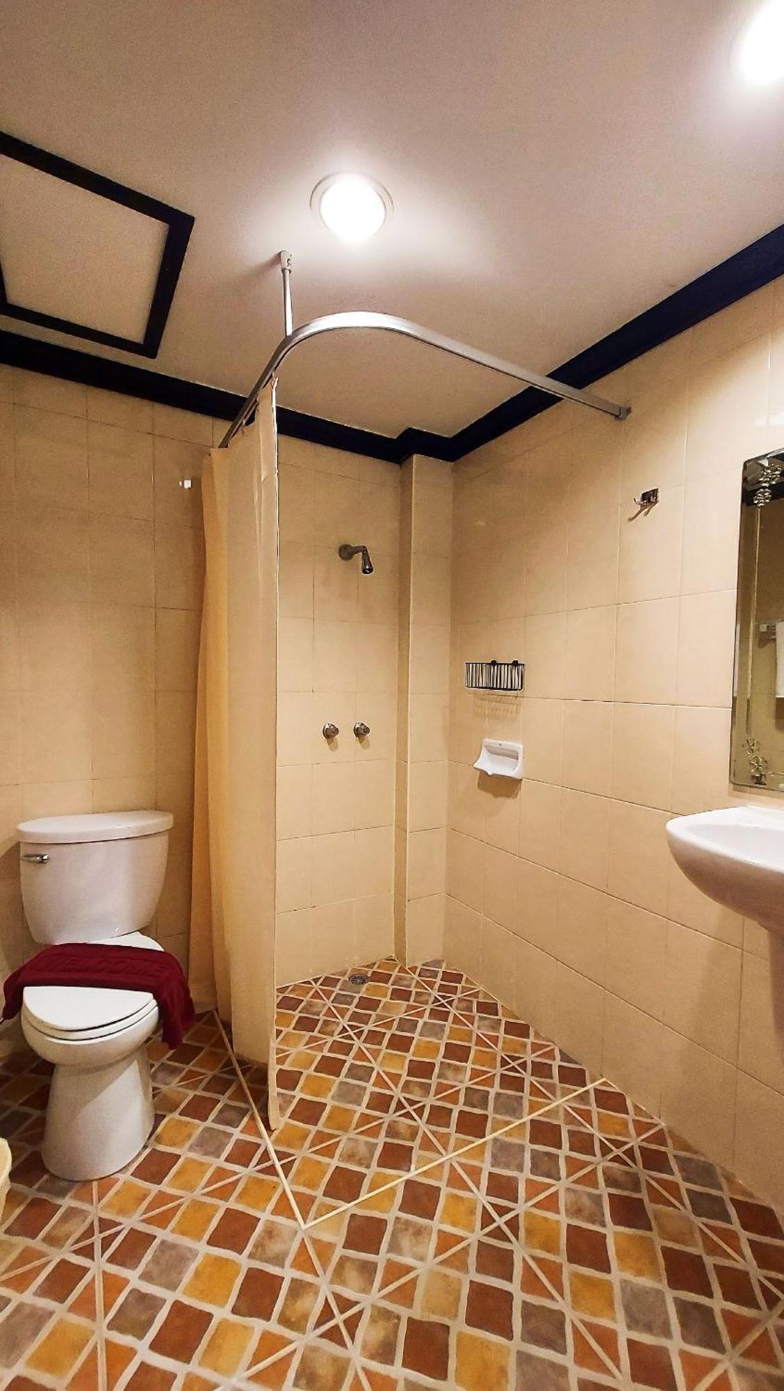Sawasdee Apartment Patong Eksteriør billede