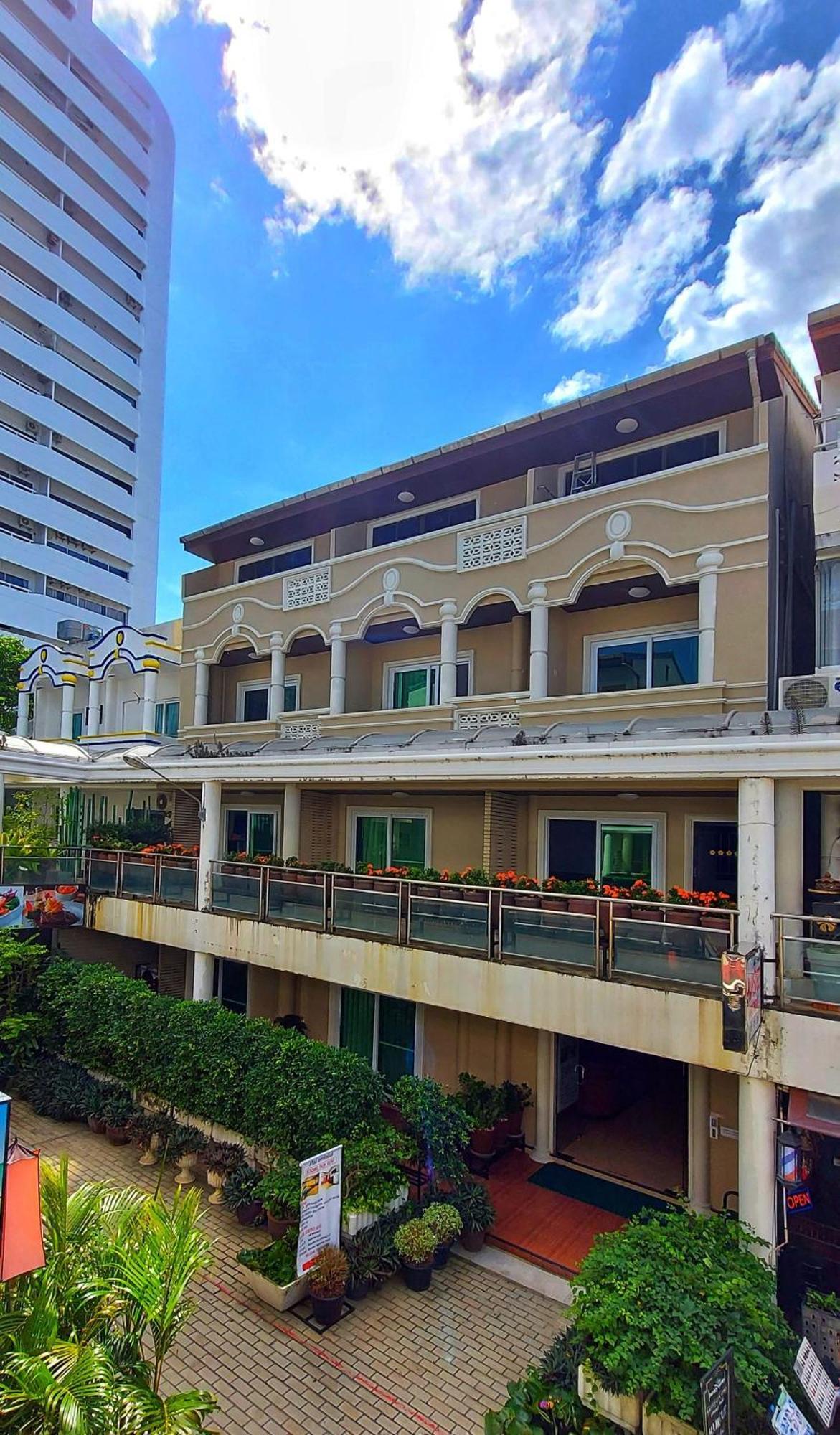 Sawasdee Apartment Patong Eksteriør billede